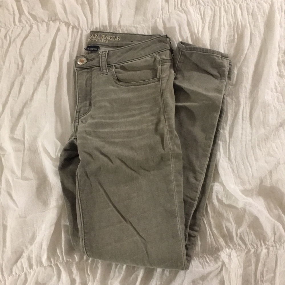 Grey American Eagle jeggings